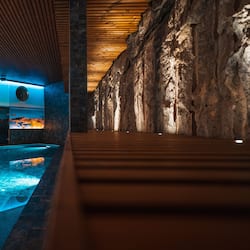 Couples treatment rooms, sauna, hot tub, steam room, body treatments