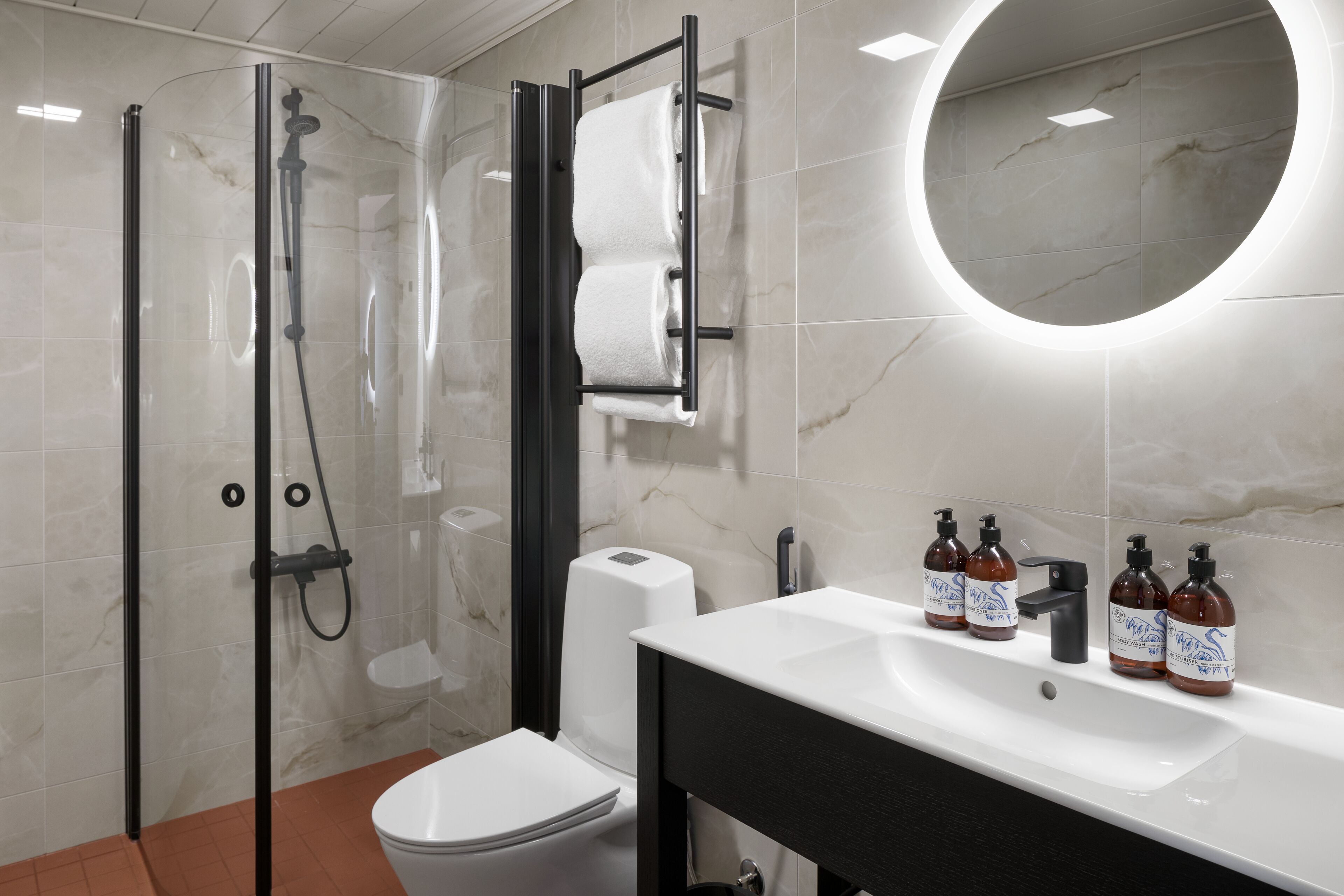 family room | bathroom | free toiletries, hair dryer, towels, soap