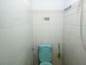 Deluxe Twin Room | Bathroom