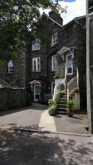 Free self-parking - Mysty Holiday Let (Windermere)