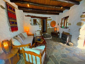 Lithospito family cottage with private garden | Living area