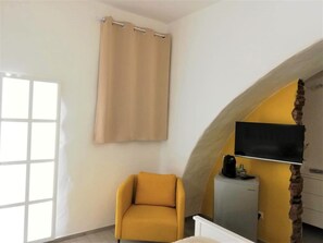 ทีวีจอแบน 40 นิ้ว พร้อมช่องดิจิตอล, ทีวี