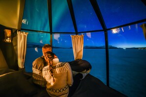 Romantic Cabin | 1 bedroom, premium bedding, free WiFi, bed sheets - SnowLounge AuroraHut GlasIgloos IceHotel (Salla)