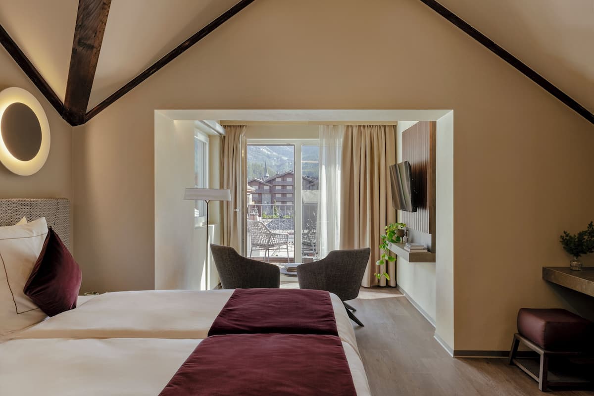 The High | 1 bedroom, hypo-allergenic bedding, minibar, in-room safe