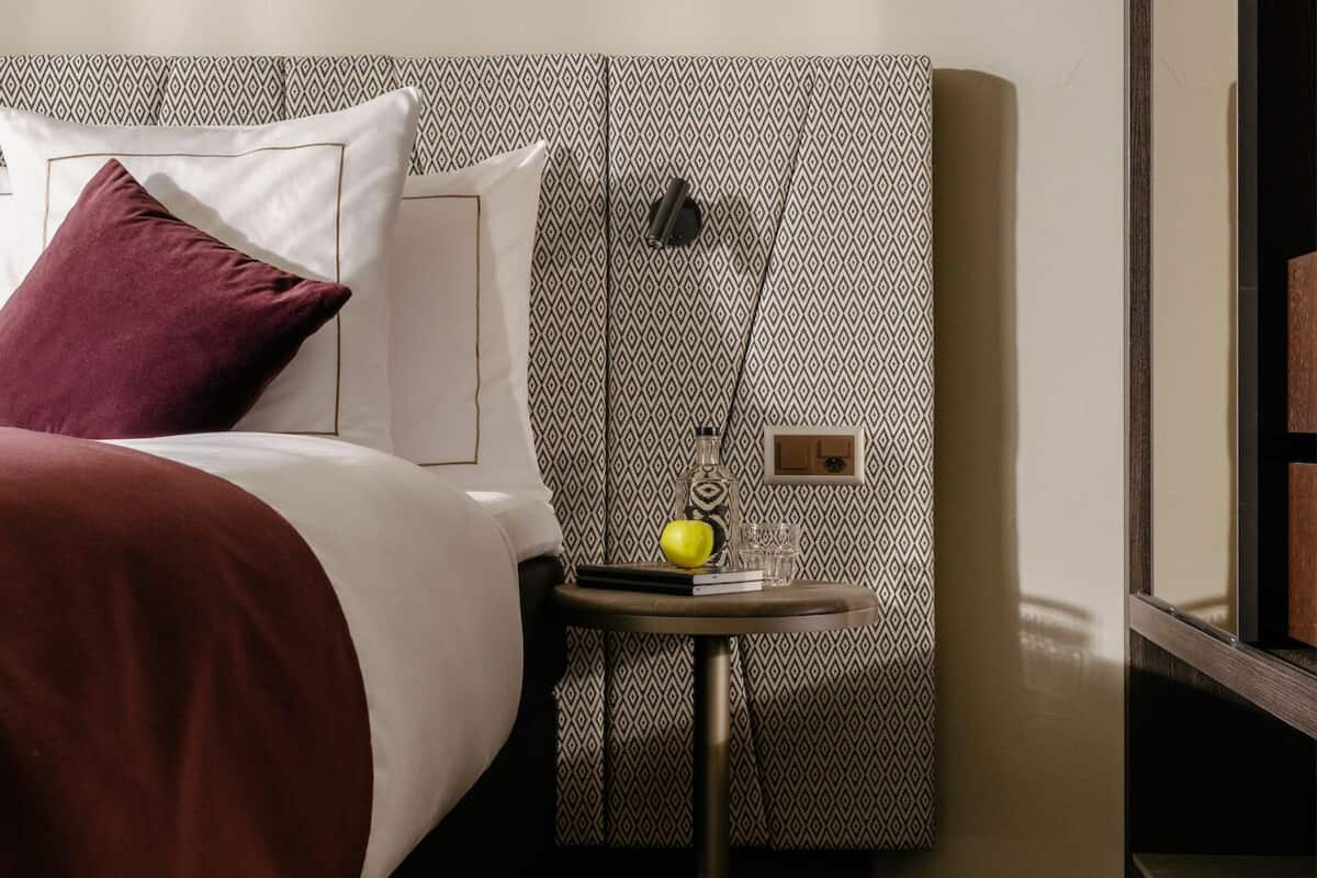 1 bedroom, hypo-allergenic bedding, minibar, in-room safe