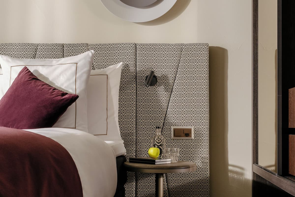 1 bedroom, hypo-allergenic bedding, minibar, in-room safe