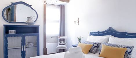 1 chambre, bureau, fer et planche Ă repasser, Wi-Fi