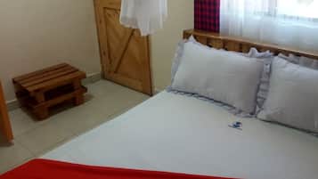 Deluxe Double Room | Desk, free WiFi, bed sheets