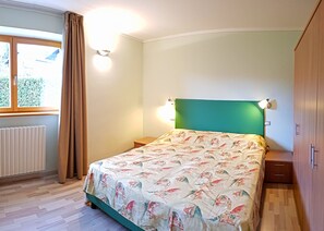 2 bedrooms, free WiFi, bed sheets - Teresa Appartamento Vista (Tremosine)