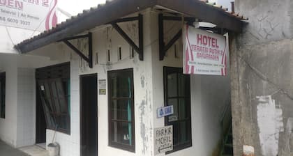 Hotel Teratai Putih