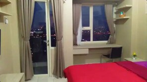 Apartemen Standar (Margonda Residence 4) | 1 kamar tidur, meja kerja, setrika/meja setrika, dan Wi-Fi gratis