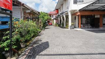 Parkir mandiri gratis