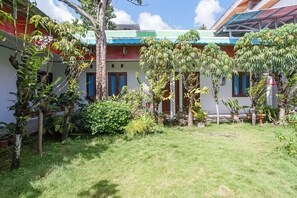 Garden - PAS Residence (Manado)