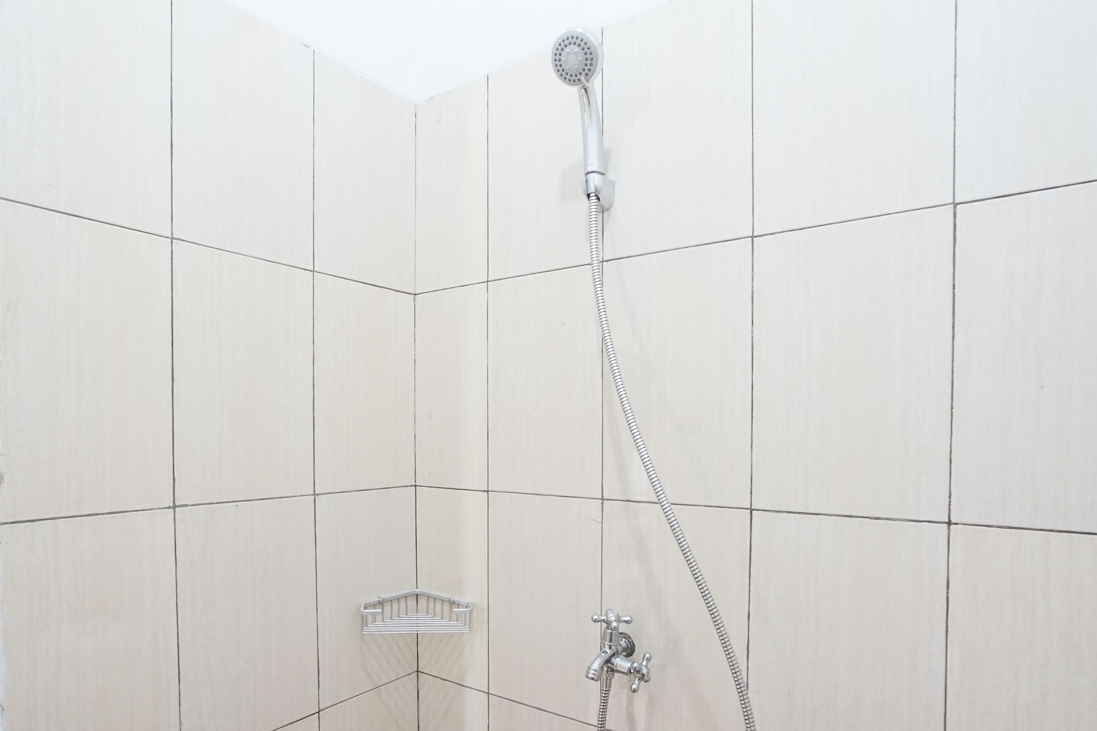 standard room | bathroom | shower, towels