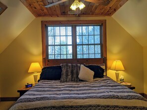 3 habitaciones, tabla de planchar con plancha y cuna de viaje 