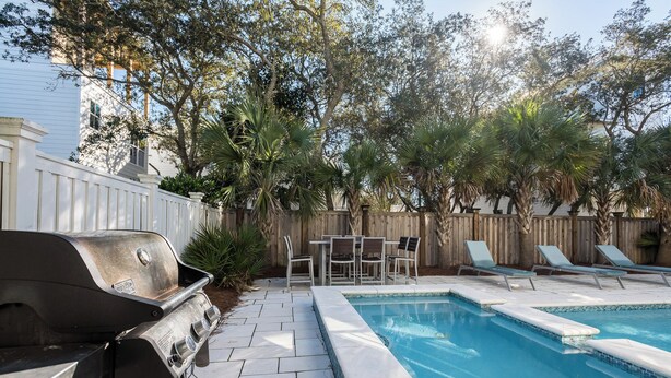 Outdoor dining - 30% Off~"Aerial View"~Heated Pool~Gulf/Seaside Views~Elevator~Beach Gear (Seagrove Beach)