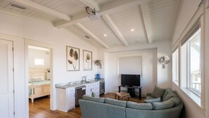 Flat-screen TV, DVD player, books - 30% Off~"Aerial View"~Heated Pool~Gulf/Seaside Views~Elevator~Beach Gear (Seagrove Beach)