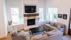 Flat-screen TV, DVD player, books - 30% Off~"Aerial View"~Heated Pool~Gulf/Seaside Views~Elevator~Beach Gear (Seagrove Beach)