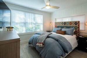 4 bedrooms, iron/ironing board, WiFi (free), bed sheets