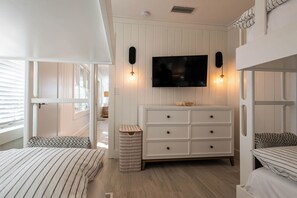3 chambres, fer et planche à repasser, Wi-Fi gratuit, draps fournis