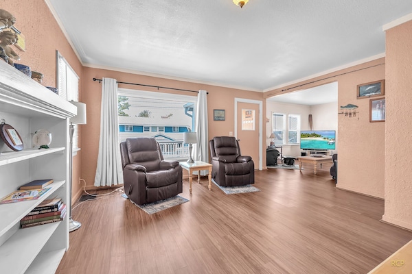 Smart TV, DVD player, table football