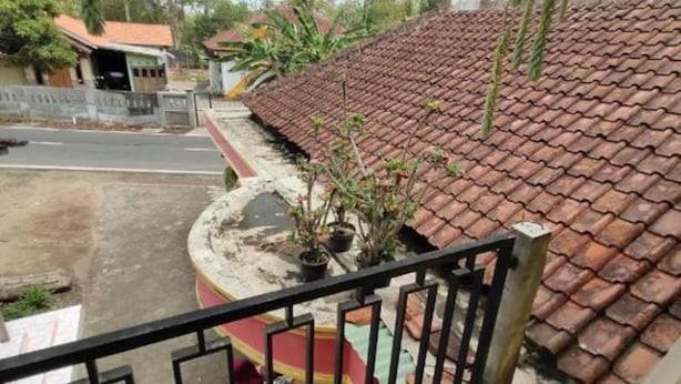 Gambar tidak terklasifikasi, 1 dari 5, tombol
