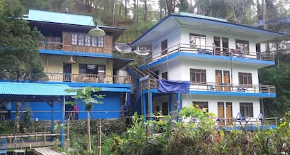 Lembah Biru Lagoon