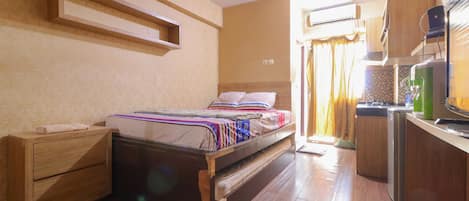 Appartement, 2 chambres | Bureau, draps fournis
