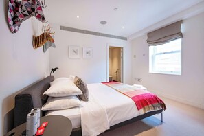 2 bedrooms, iron/ironing board, WiFi, bed sheets - The Nordic Nook Marylebone - by Out of Office Lifestyle (Greater London)