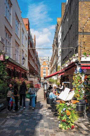 Outdoor dining - The Nordic Nook Marylebone - by Out of Office Lifestyle (Greater London)