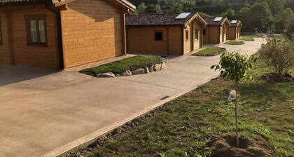 1. Wooden cabin - Satia Berri