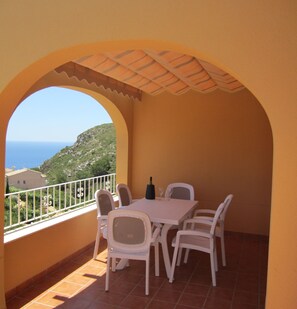 Outdoor dining - APARTMENT-COMMUNITY POOL-CUMBRE DEL SOL-CLOSE TO MORAIRA-BEAUTIFUL VIEWS (BENITACHELL)
