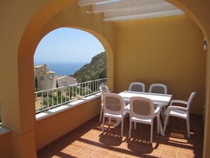 Outdoor dining - APARTMENT-COMMUNITY POOL-CUMBRE DEL SOL-CLOSE TO MORAIRA-BEAUTIFUL VIEWS (BENITACHELL)