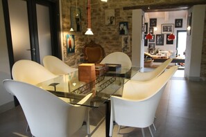 تناول الطعام