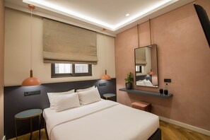 Premium bedding, individually decorated, individually furnished, desk - Ederlezi Zoubourlou Aparthotel (Athens)