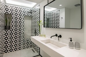 City-Studiosuite (Artemis) | Badezimmer