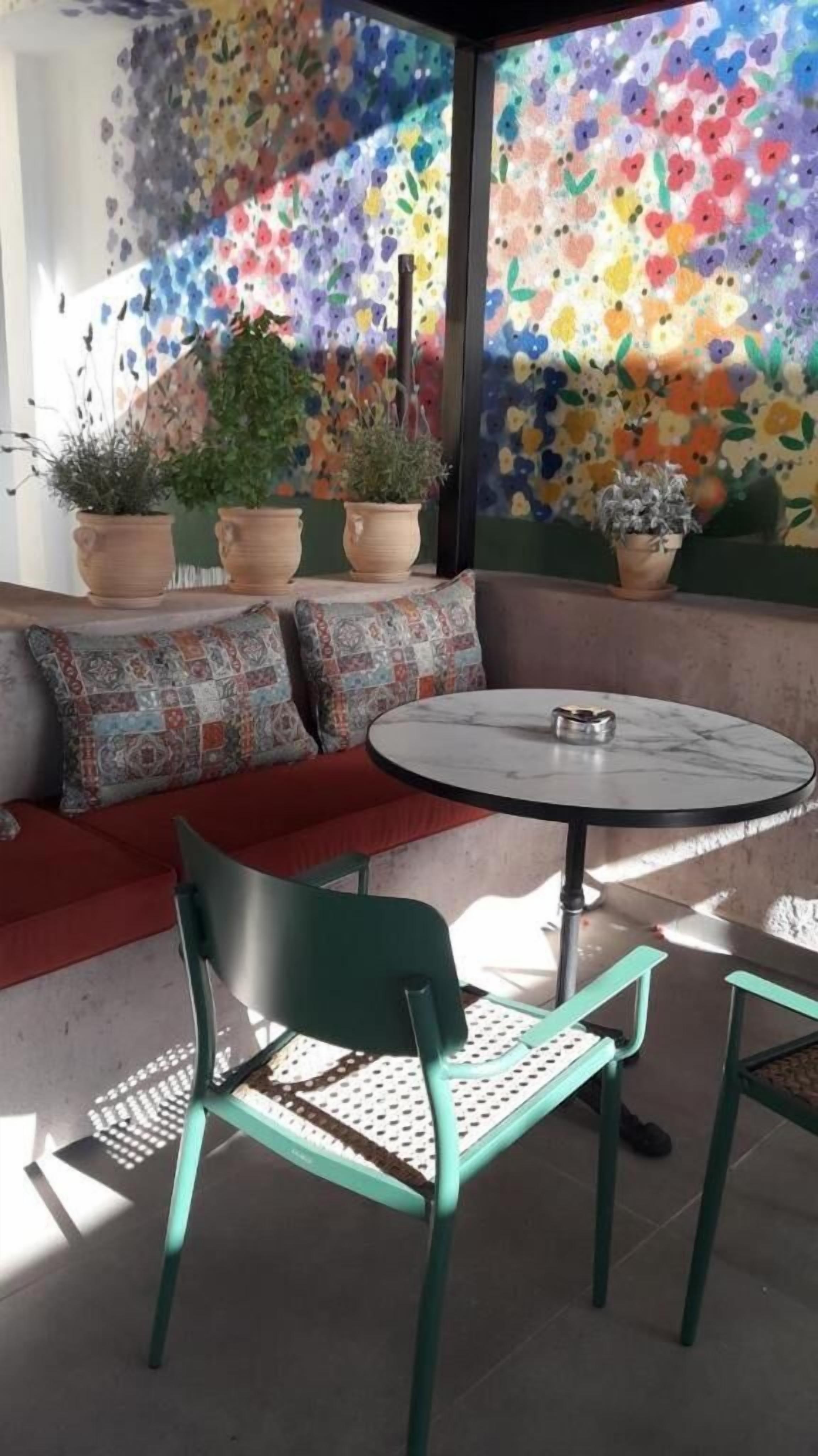 Photo - Ederlezi Zoubourlou Aparthotel