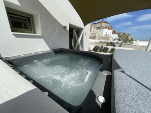 Villa, 1 Bedroom | Private spa tub - Villa Di Capo - Old Winery Villa Maria (Santorini)