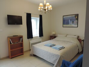 1 bedroom, WiFi, bed sheets, wheelchair access