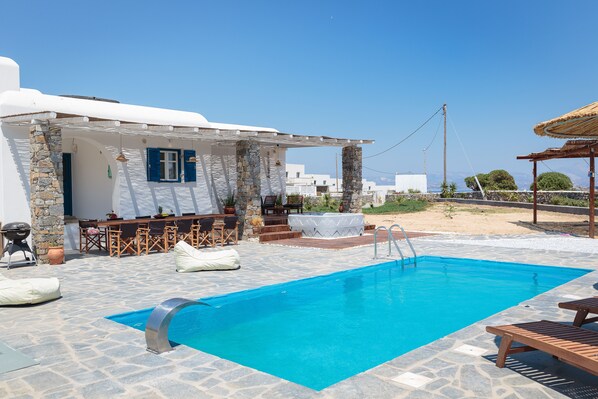 Outdoor pool - Charming little villa Elena with private pool and sea views! (Paros)