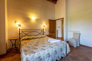 1 camera, ferro/asse da stiro, Wi-Fi gratuito