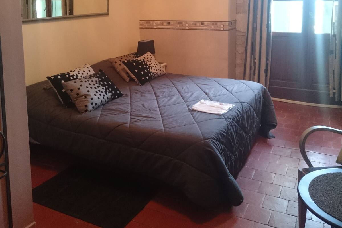 Double Room (Yin Yang)
