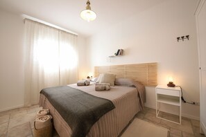 Apartment, 2 Schlafzimmer | 2 Schlafzimmer, Allergikerbettwaren, Bügeleisen/Bügelbrett, Babybetten