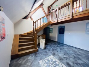 Classic Triple Room | Premium bedding, iron/ironing board, free WiFi - Les Marronniers d'Arc (Arc-sur-Tille)