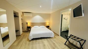 Comfort tweepersoonskamer (Shower) | Luxe beddengoed, een strijkplank/strijkijzer, gratis wifi