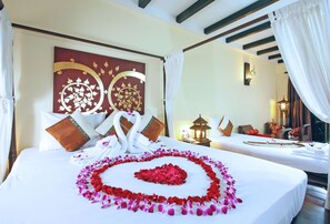 1 bedroom, in-room safe, WiFi, bed sheets - ⭐Suite room (mountain chalet-style) @Kata Beach (Tambon Karon)