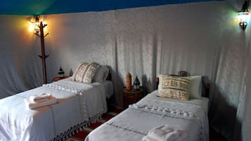 Standard Tent, 2 Single Beds