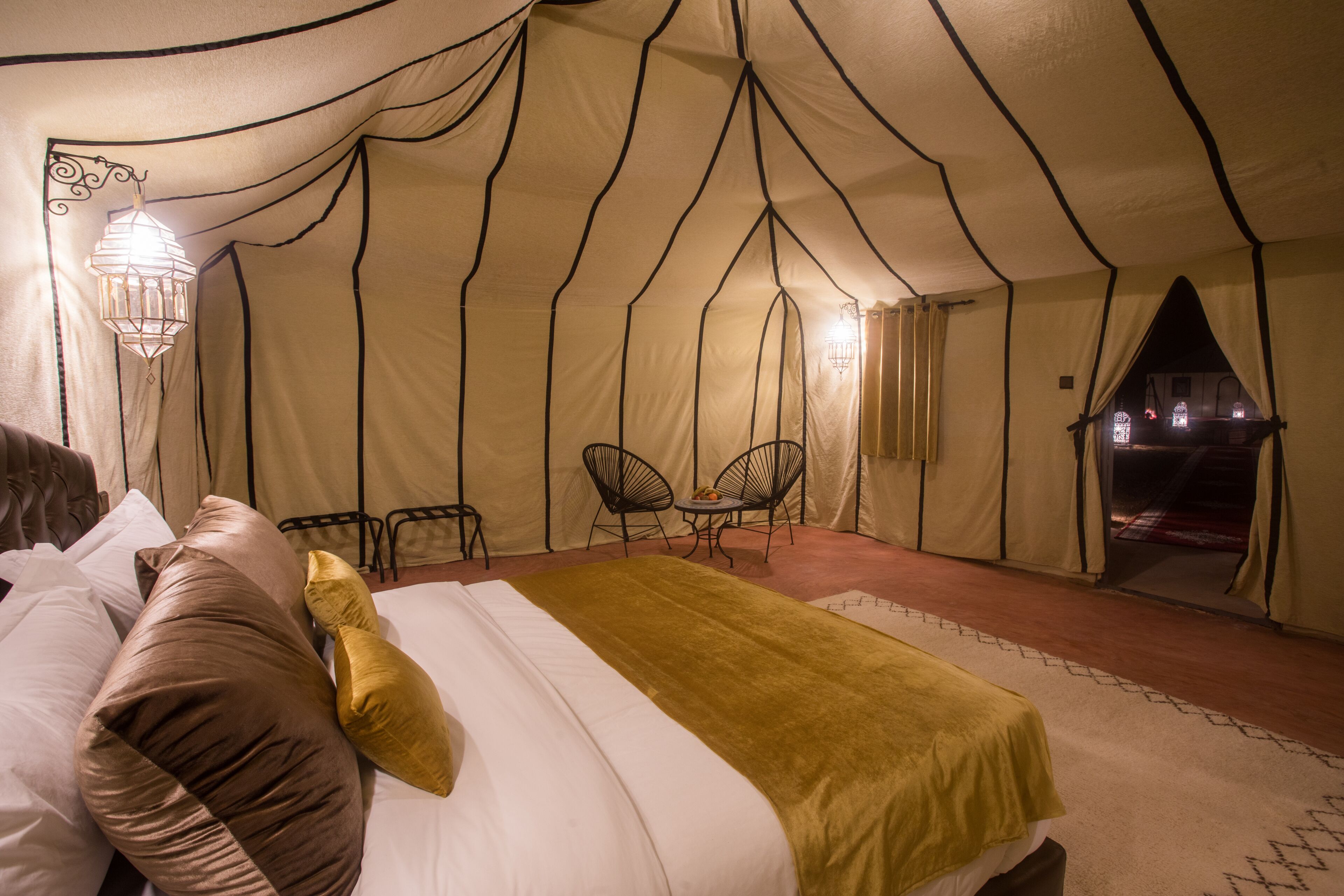 Ropa de cama hipoalergénica, wifi gratis y ropa de cama 