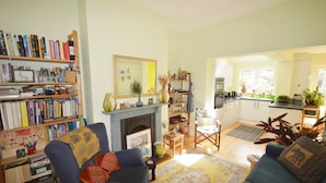 Unclassified image, 2 of 20, button - 2 Double Bedroom Bristol Home (Bristol)
