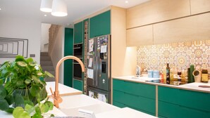 Unclassified image, 3 of 32, button - Stunning 5 Bedroom Family Home in East London (London)